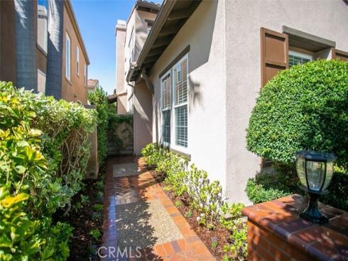 31 Dinuba , Irvine, CA