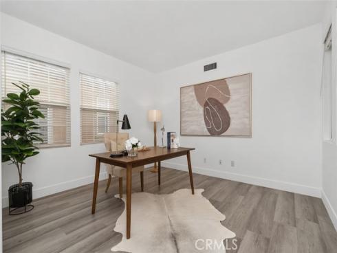31 Dinuba , Irvine, CA