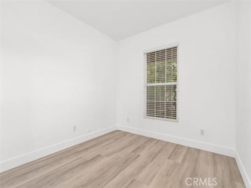 31 Dinuba , Irvine, CA