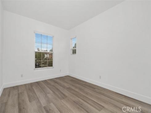 31 Dinuba , Irvine, CA