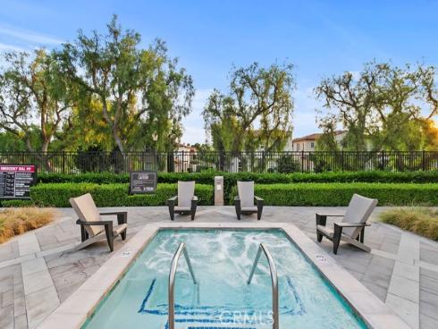 31 Dinuba , Irvine, CA