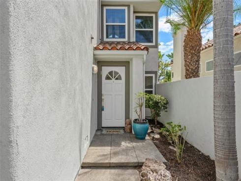 27 Almeria , Irvine, CA