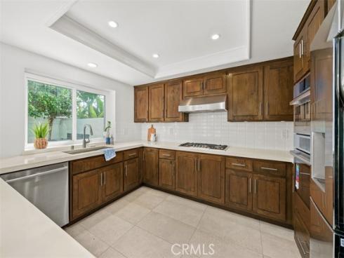 27 Almeria , Irvine, CA