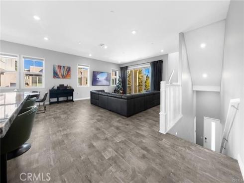 115 Frame , Irvine, CA