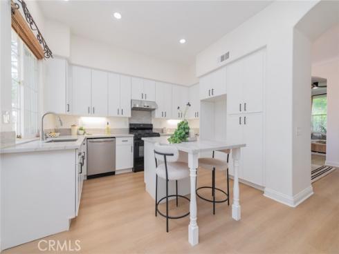 46 Middlebury , Irvine, CA