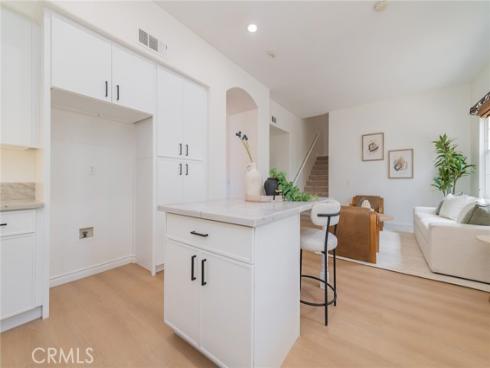 46 Middlebury , Irvine, CA