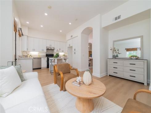 46 Middlebury , Irvine, CA