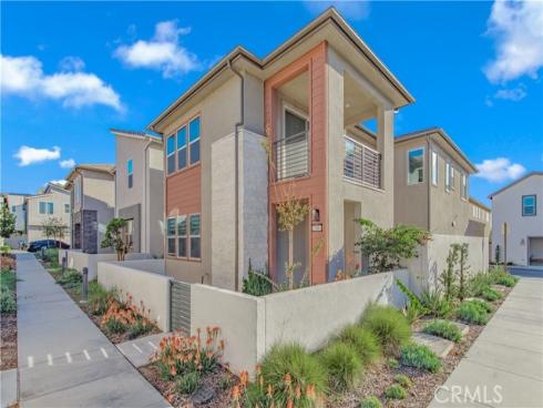 200 Zawn , Irvine, CA
