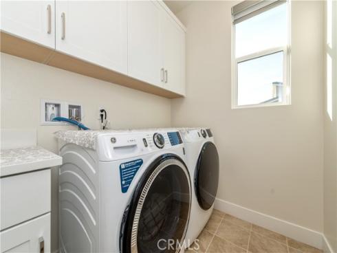 200 Zawn , Irvine, CA