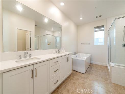 200 Zawn , Irvine, CA