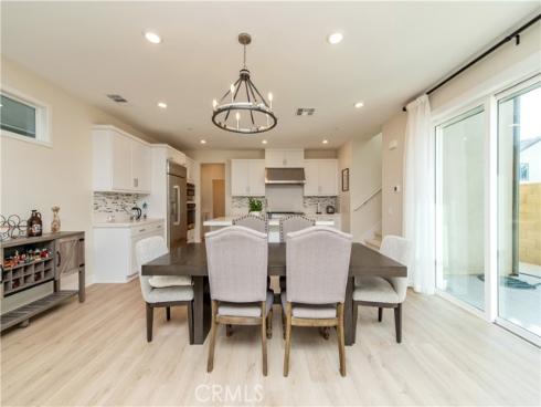 200 Zawn , Irvine, CA