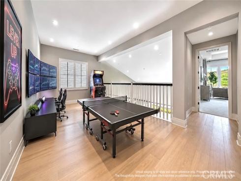 128 Roscomare , Irvine, CA