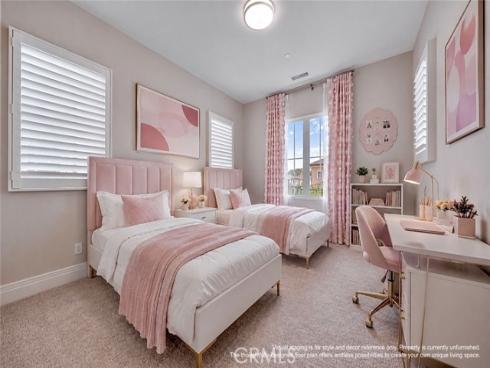 128 Roscomare , Irvine, CA