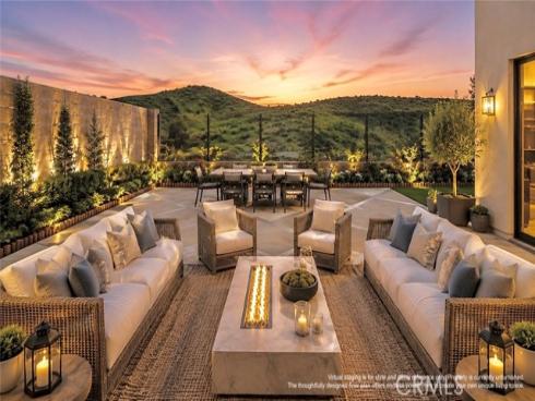 128 Roscomare , Irvine, CA