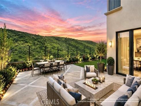 128  Roscomare  , Irvine, CA