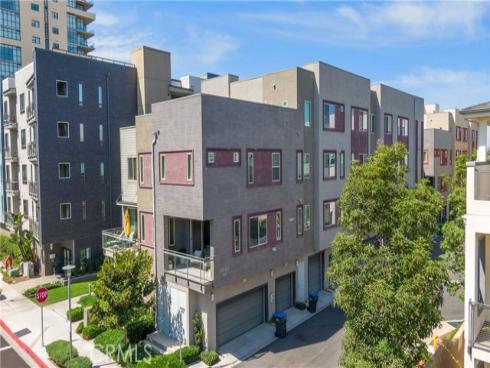 227 Bowery , Irvine, CA