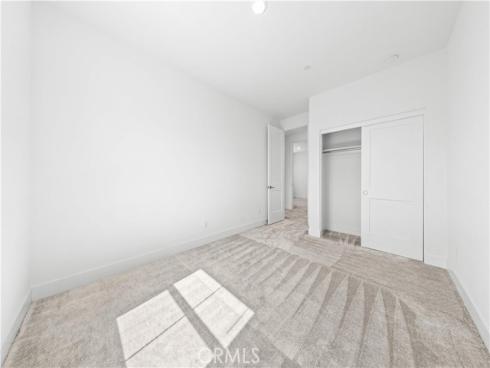 106 Glydon , Irvine, CA