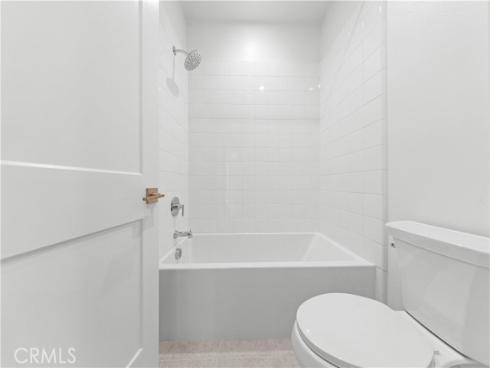 106 Glydon , Irvine, CA