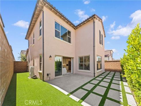 106 Glydon , Irvine, CA