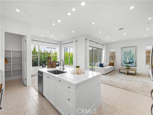 106 Glydon , Irvine, CA