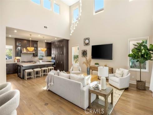 88 Iluna , Irvine, CA