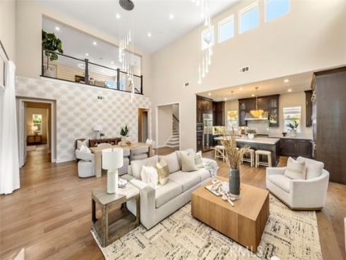 88 Iluna , Irvine, CA