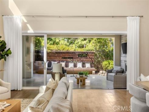 88 Iluna , Irvine, CA