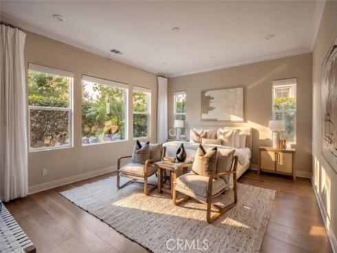 88 Iluna , Irvine, CA