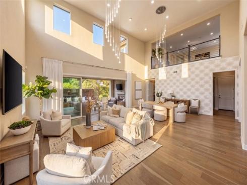 88 Iluna , Irvine, CA