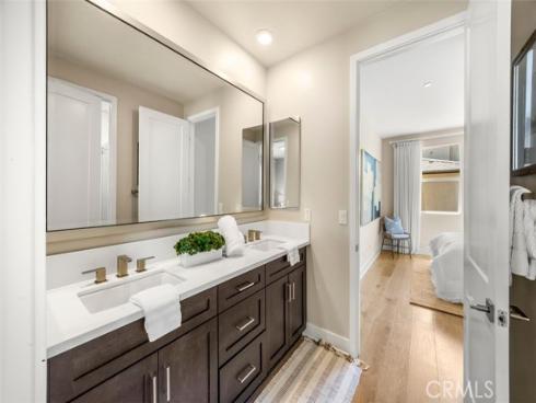 88 Iluna , Irvine, CA
