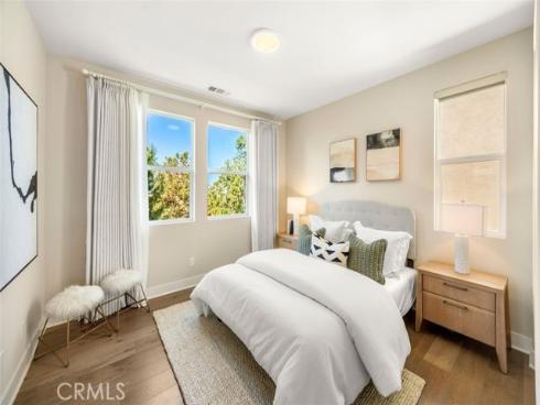 88 Iluna , Irvine, CA