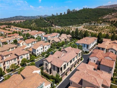 110 Mighty Oak , Irvine, CA
