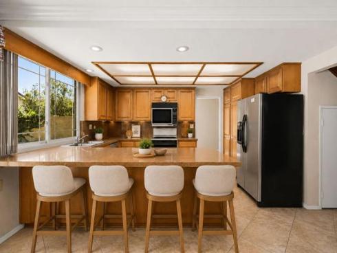 15432 Cherbourg Avenue, Irvine, CA