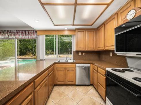 15432 Cherbourg Avenue, Irvine, CA
