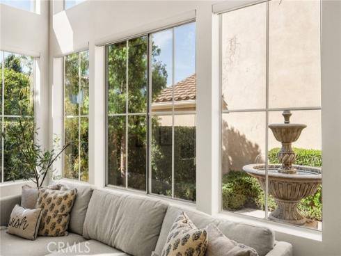 37 Del Cambrea , Irvine, CA