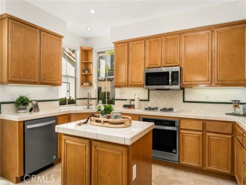 37 Del Cambrea , Irvine, CA
