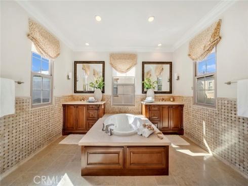 57 Cortland , Irvine, CA