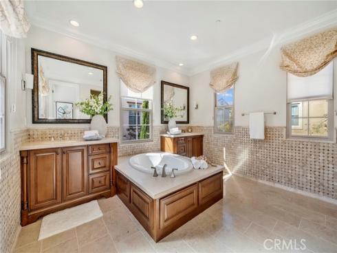 57 Cortland , Irvine, CA