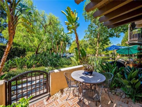 45 Iceberg Rose , Irvine, CA