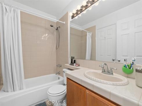 7 Del Perlatto , Irvine, CA