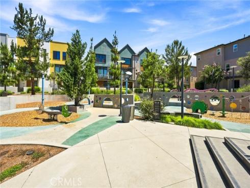 126  Keeper  , Irvine, CA