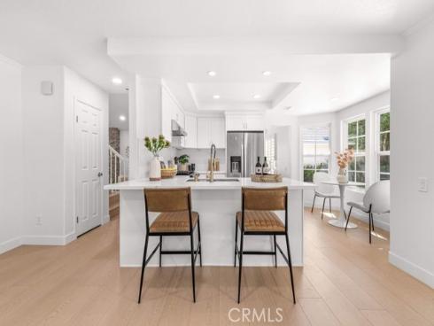 24 Whitecloud , Irvine, CA