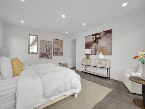 212 Sutters Mill , Irvine, CA