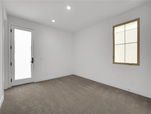 212 Sutters Mill , Irvine, CA