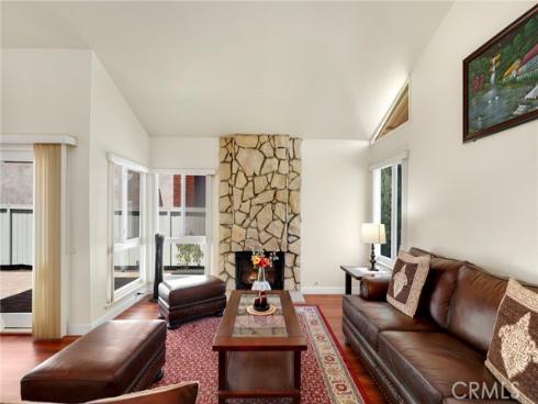 5002 Barkwood , Irvine, CA