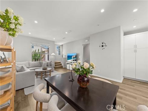 182 Elkhorn , Irvine, CA