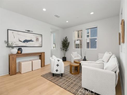 130 Tenor , Irvine, CA