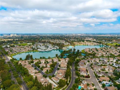 152 Greenmoor 64 , Irvine, CA