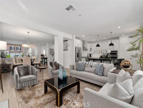 8 National Place, Irvine, CA