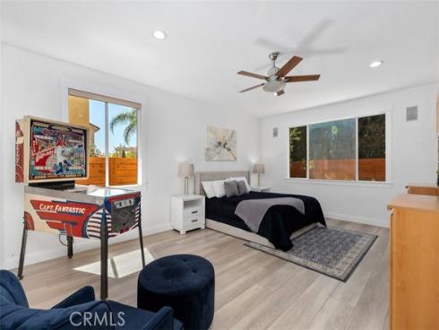 8 National Place, Irvine, CA
